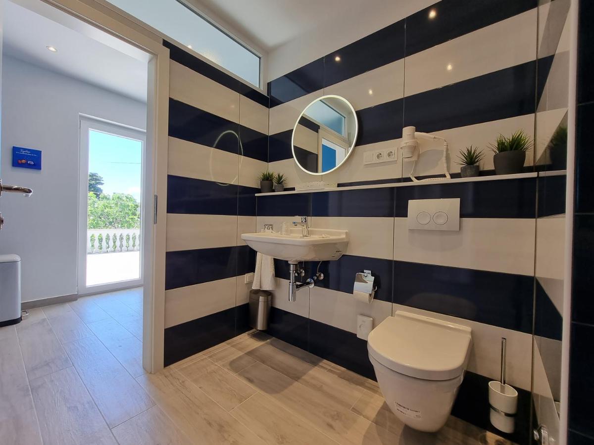 Apartments Suha Punta - Villa Babalonija Kampor Ngoại thất bức ảnh