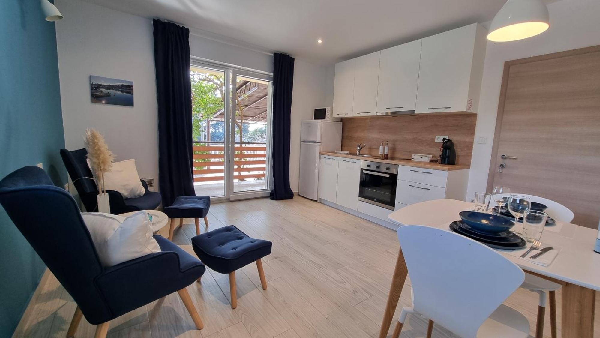 Apartments Suha Punta - Villa Babalonija Kampor Ngoại thất bức ảnh