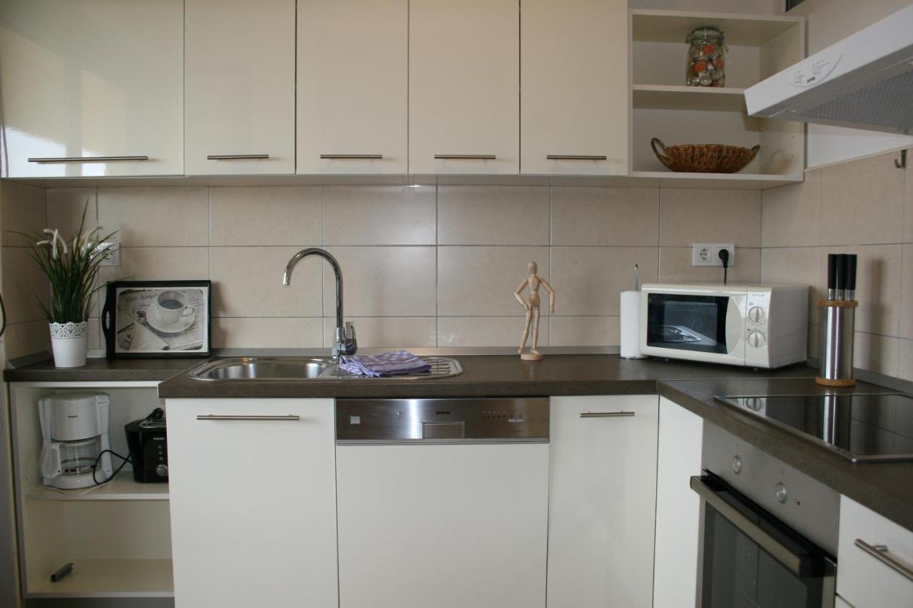 Apartments Suha Punta - Villa Babalonija Kampor Ngoại thất bức ảnh